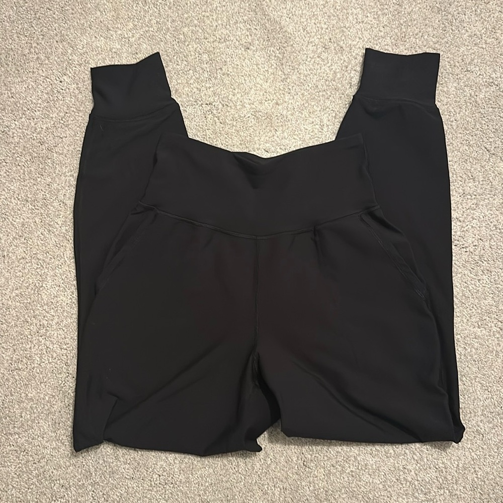 Old Navy joggers, size small.